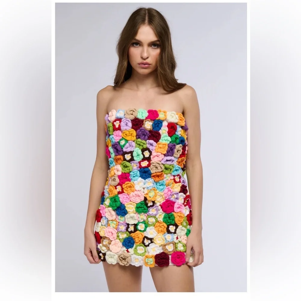 NWT Strapless floral Crochet Dress - Picture 6 of 10